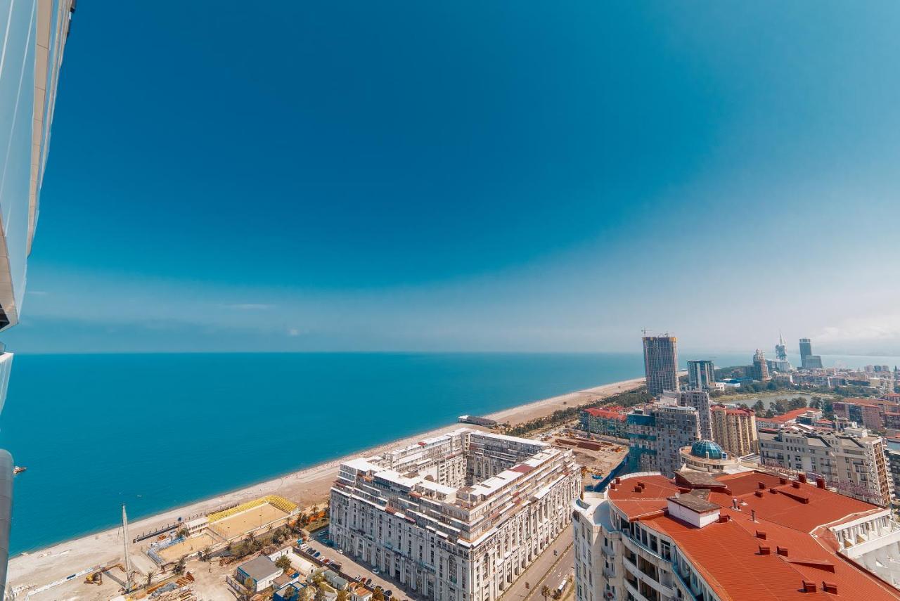 Onyx Palace Delux Batumi Exterior photo