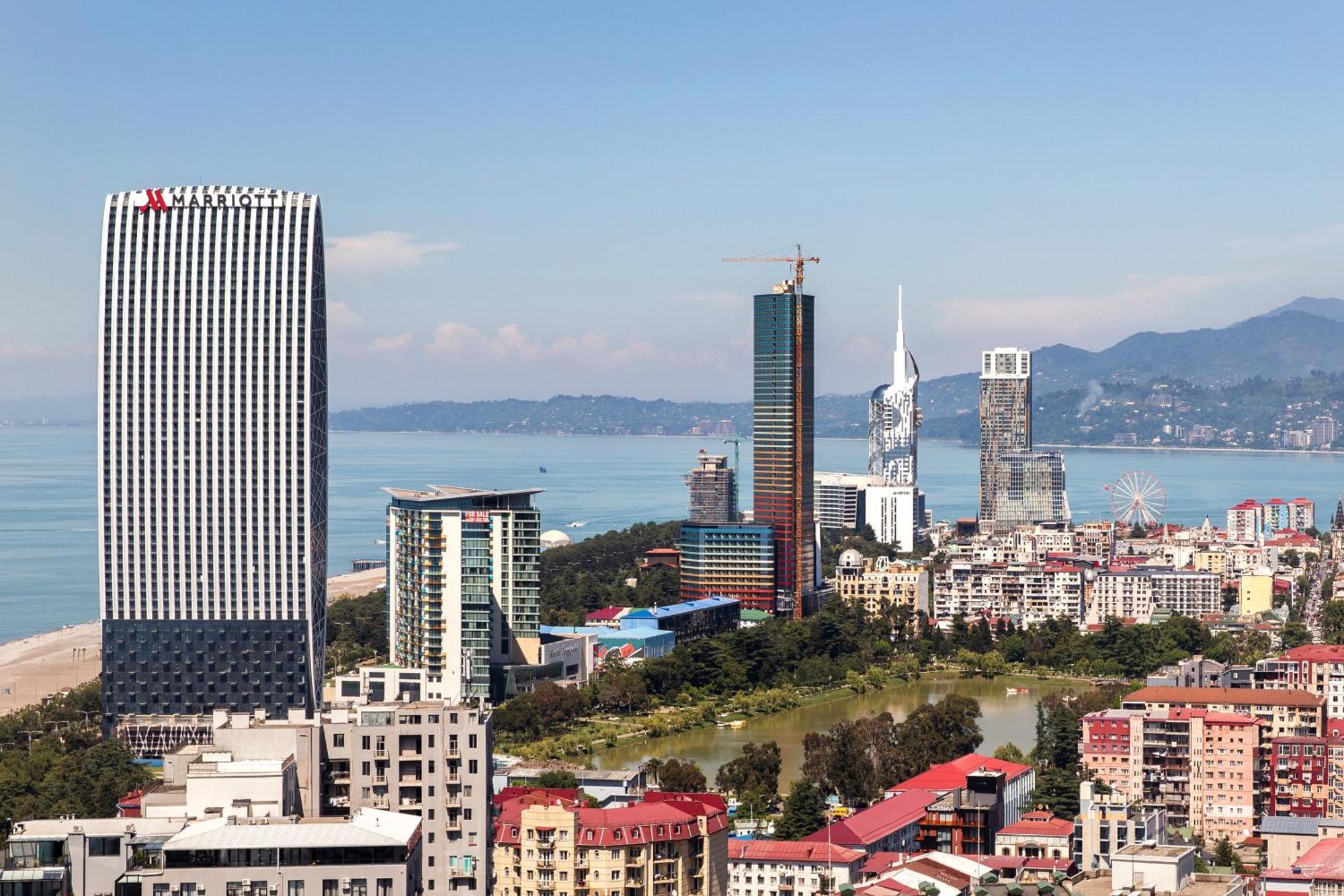 Onyx Palace Delux Batumi Exterior photo